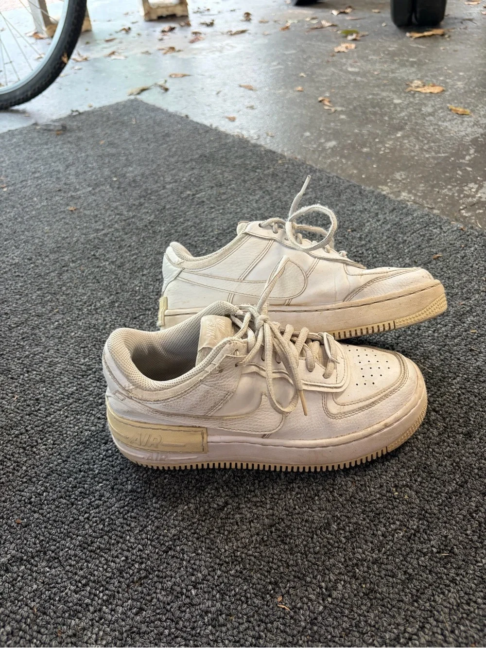 Nike Off-White Low-Top Leather Sneakers